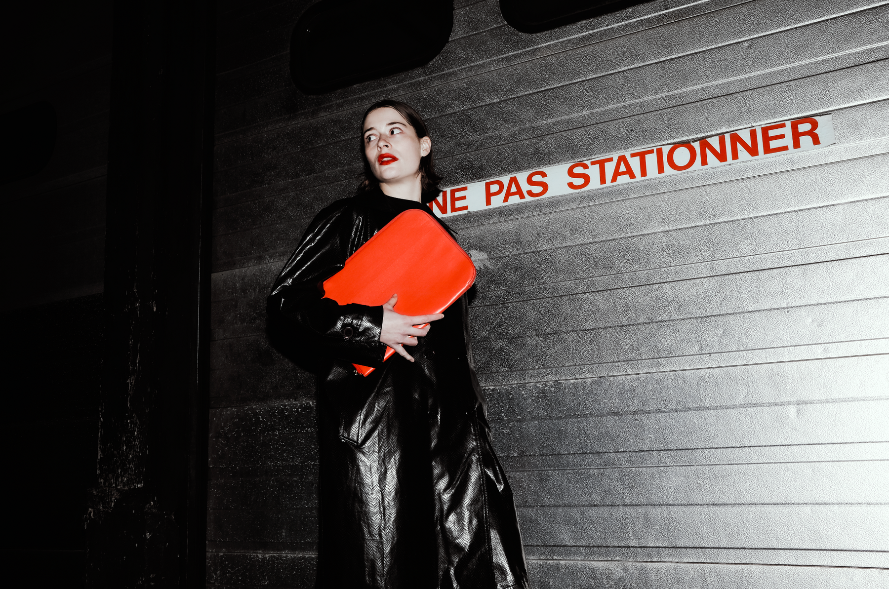 La Claude Signals - Red